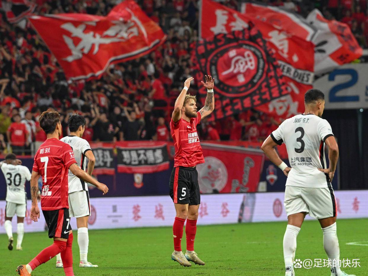 包含赛地聚焦：亚冠赛后热度飙升，摩纳哥刷新队史纪录，悬念犹存，球队文化再被提及的词条